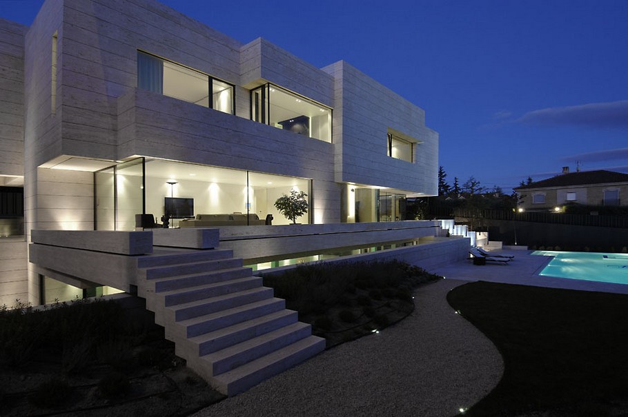 spanish-home-in-las-rozas-by-a-cero-architects-06