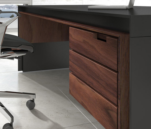 massive-executive-desk-01