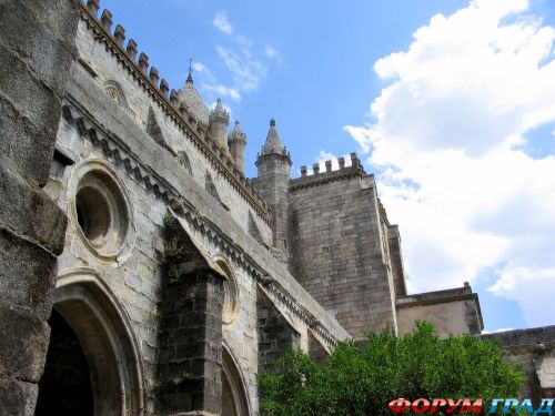 Evora-cathedral/Кафедральный собор Эворы