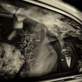 bride-is-arriving-in-the-car-her-father-is-looking-at-her