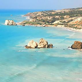 где позагорать поздней осенью