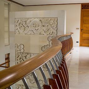 a-bungalow-in-teak-and-stone-09