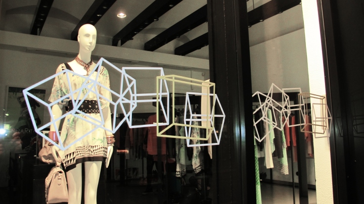 annarita-window-display-02