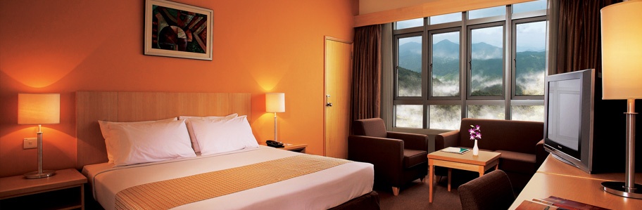 colourful-giant-hotel-17