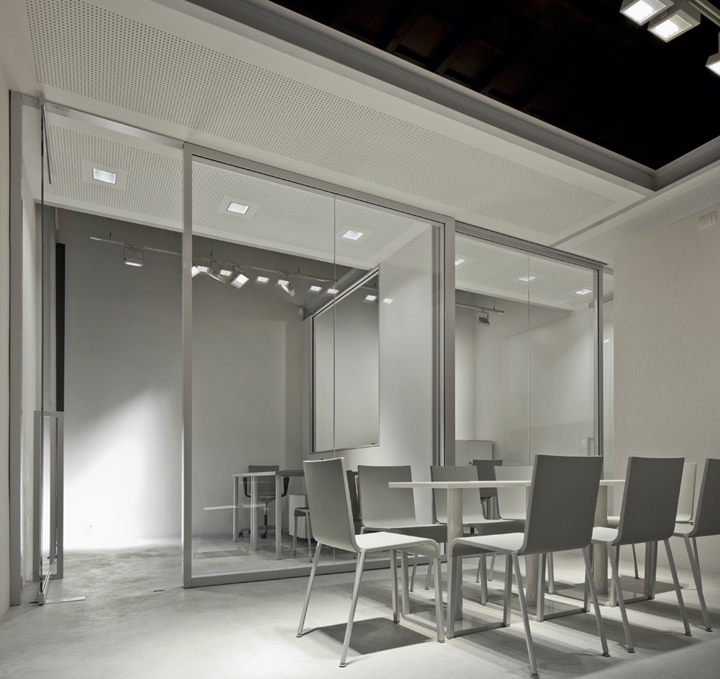duvetica-showroom-milan-italy-03