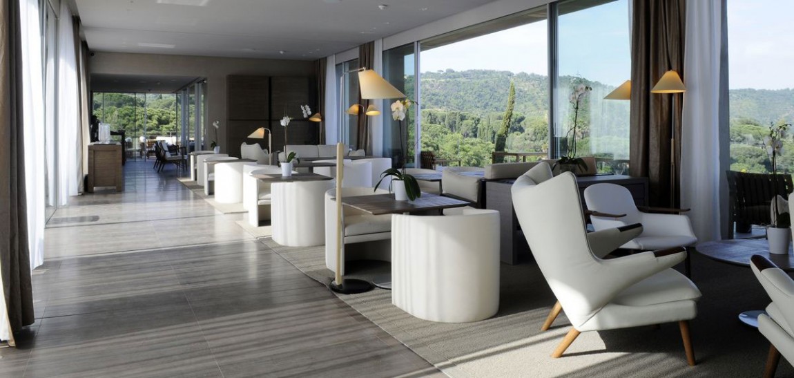 hotel-la-reserve-by-jean-michel-wilmotte-17