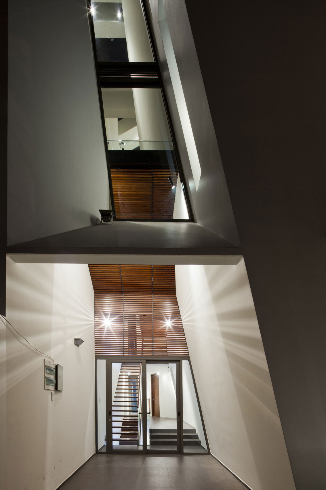 house-by-nha-dan-architect-16