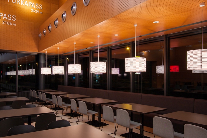 motorway-restaurant-07