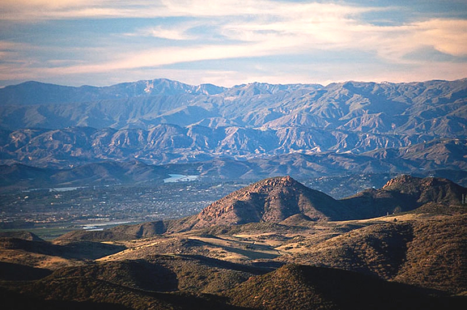 flintstones-style-malibu-retreat-13