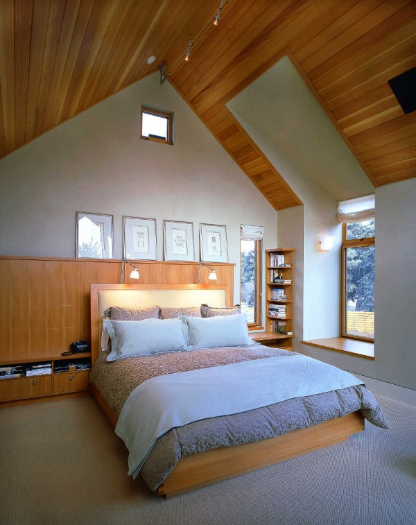 bedroom-in-attic-04