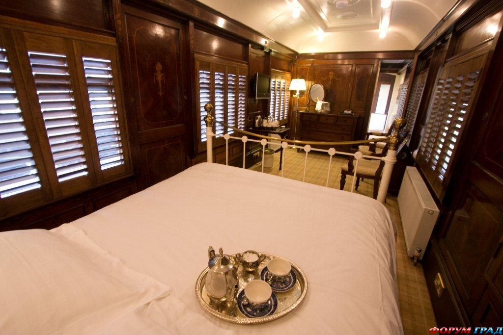 old-railway-station-hotel-07