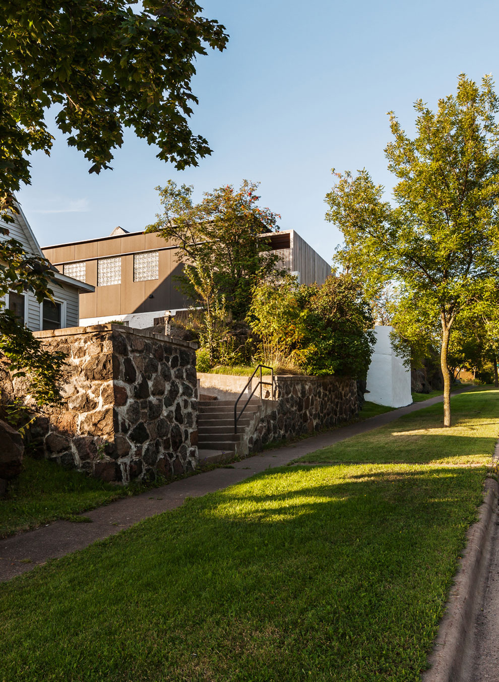 hall-house-by-salmela-architect-01