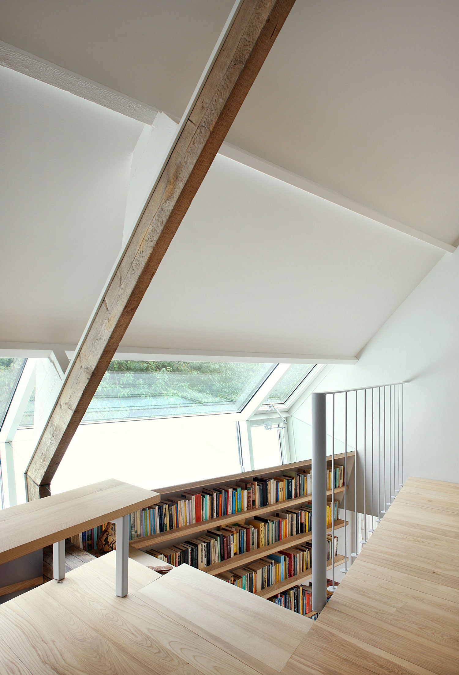 house-g-by-maxwan-architects-urbanists-08