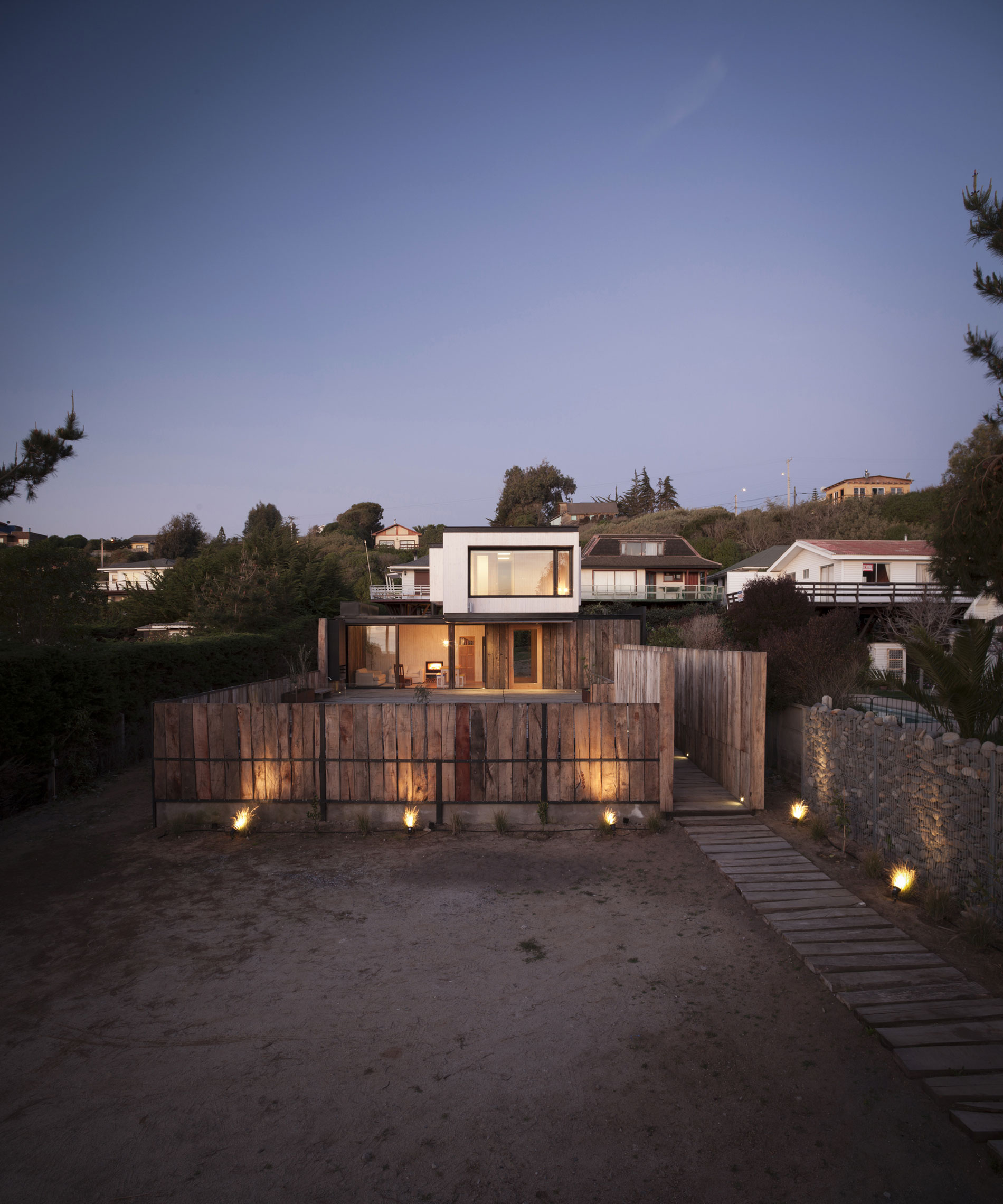 m-house-by-juan-pablo-merino-11
