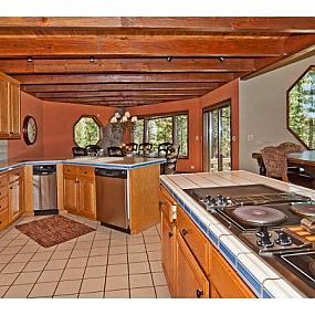 luxury-mountain-home-12