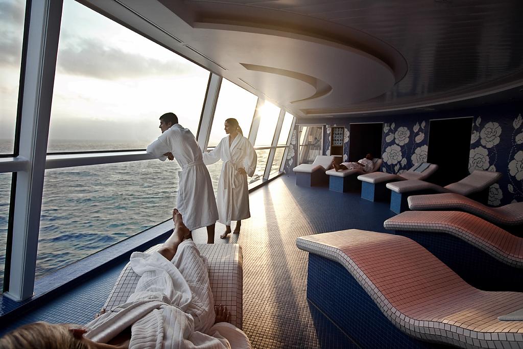 relaxing-honeymoon-aboard-10