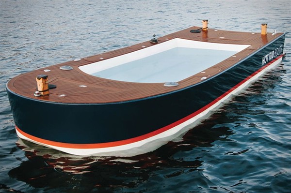 the-hot-tub-boat-01
