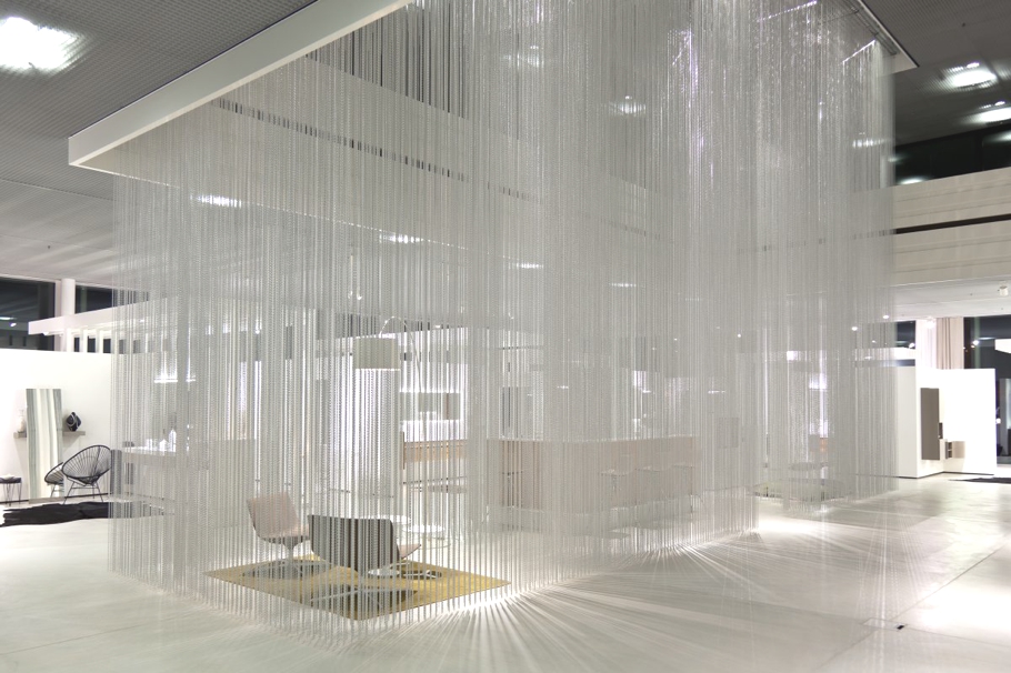 curtains-that-give-the-effect-of-rain-09