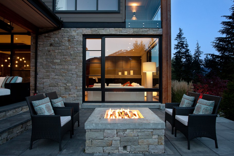 luxury-property-in-whistler-for-sale-01