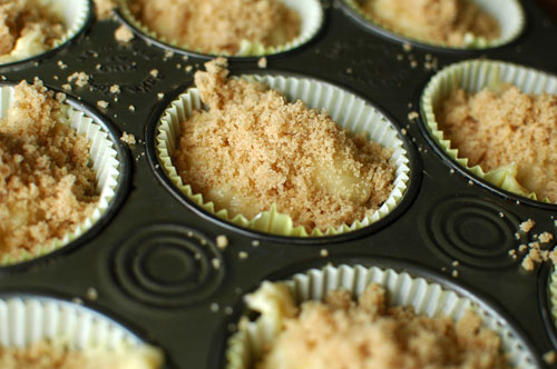 banana-crumb-muffins-recipe-05