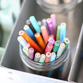 jar-of-colored-pencils