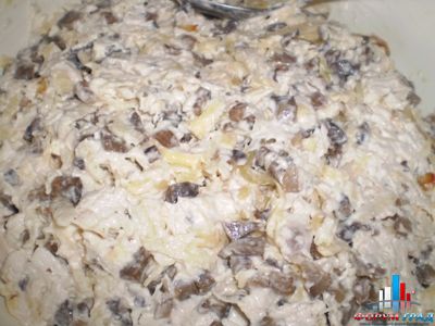 Салат куриный