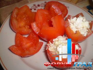 фаршированные помидоры
