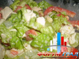 Салат  Курица и виноград