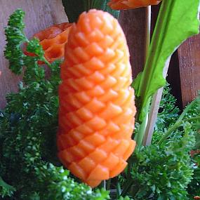 шишка из моркови