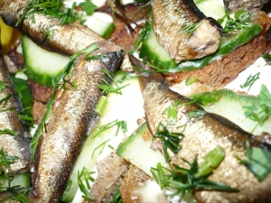 гренки со шпротами