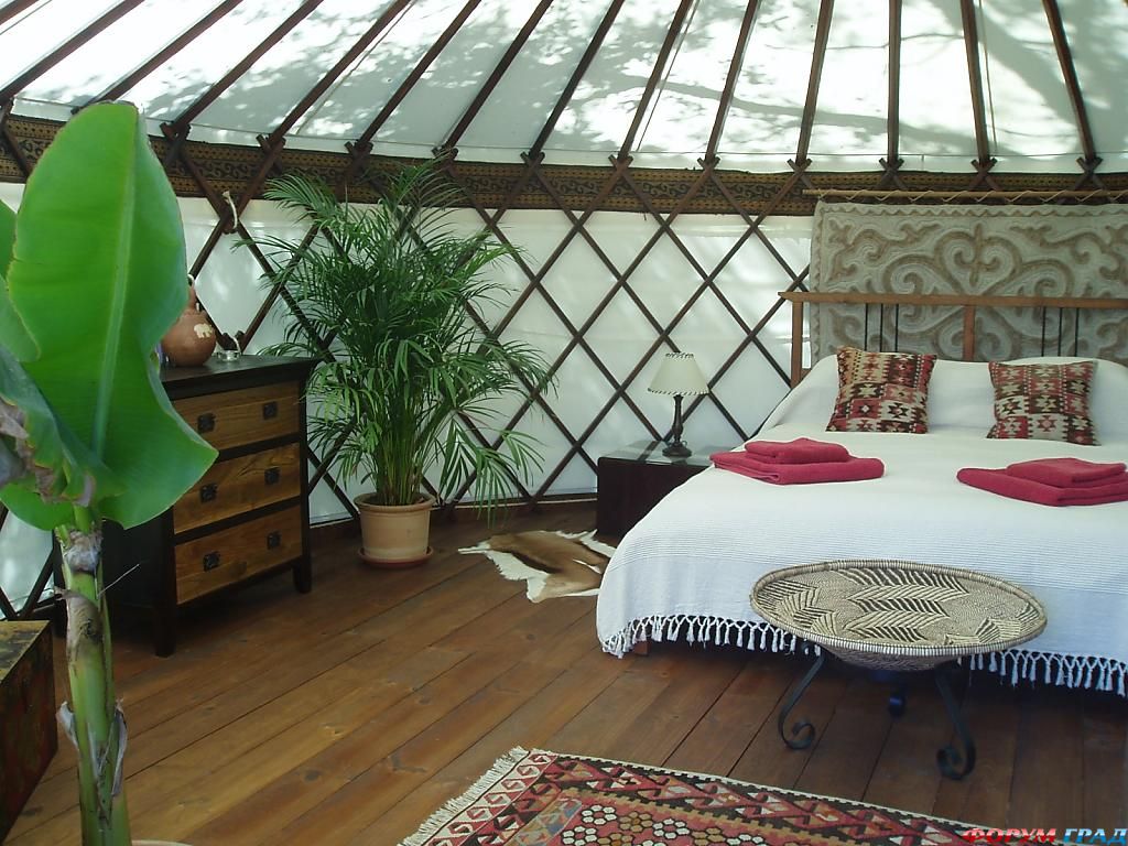 В отеле The Hoopoe Yurt Hotel