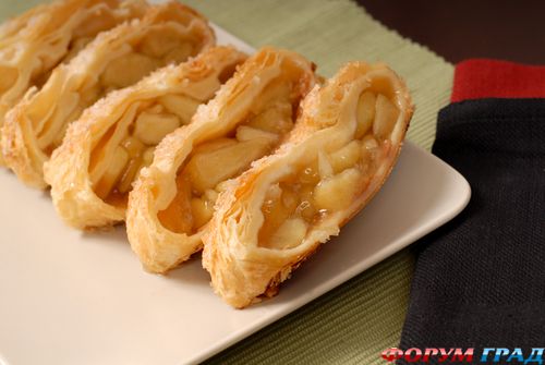 Apple strudel