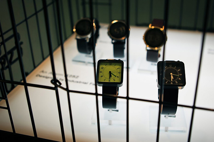 dezeen-watch-pop-up-store-london-011