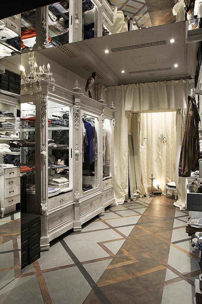 paolo-pecora-flagship-store-by-studioliquido-milan-006