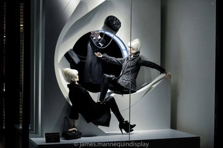 chanel-windows-toronto-03