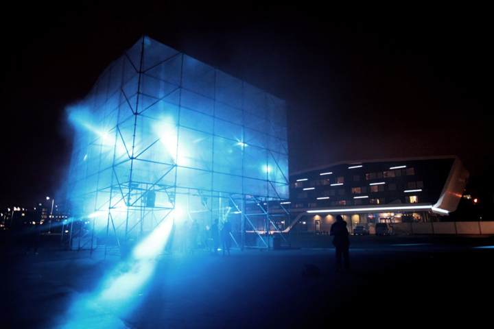 hyper-cube-installation-05