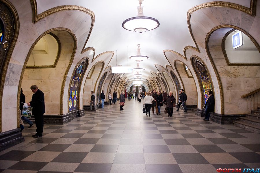 метро Новослободская