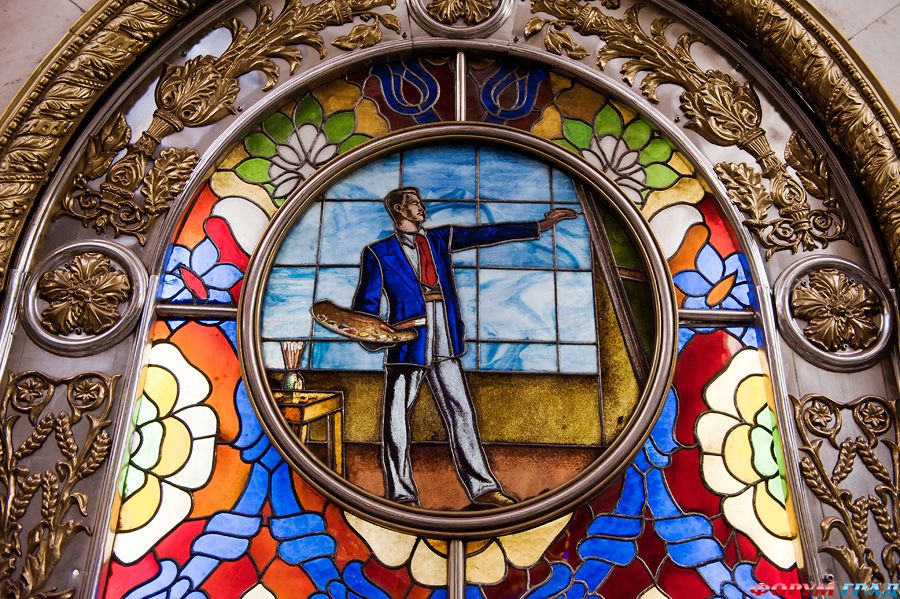 метро Новослободская