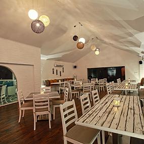 the-blue-door-restaurant-05