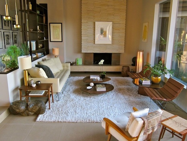 myth-focal-point-must-be-couch