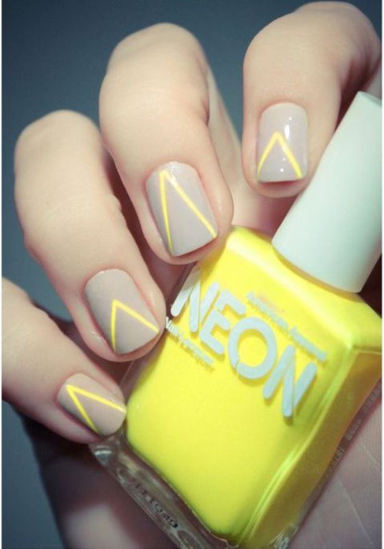 ways-to-rock-neon-nails-01