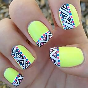 ways-to-rock-neon-nails-03