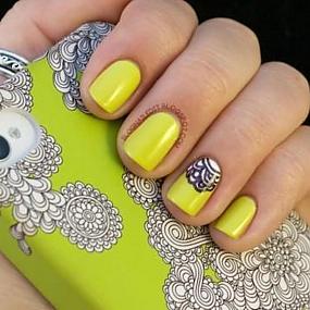 ways-to-rock-neon-nails-04