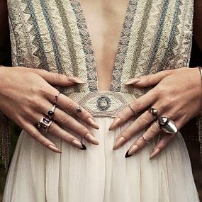 stylish-boho-chic-wedding-nails-ideas-01