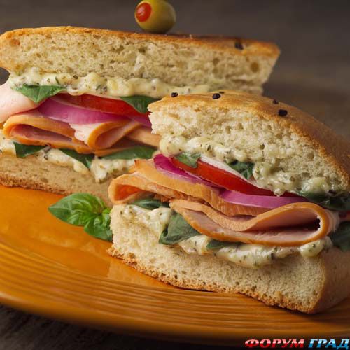 Buterbrody s vetchinoj i hrenom