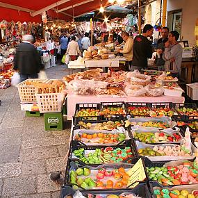 Самые колоритные рынки мира