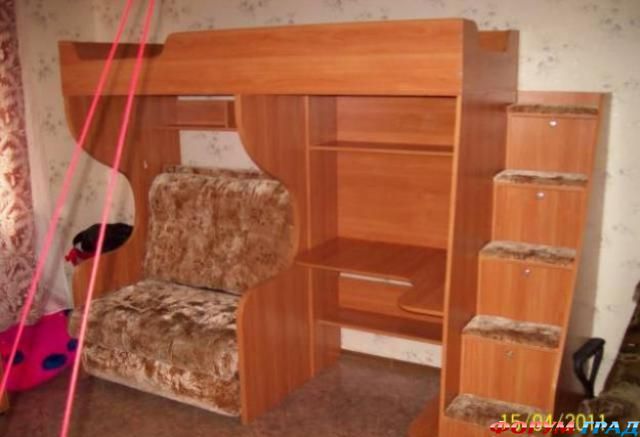 Двухъярусная кровать