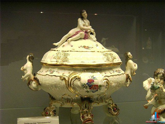 Посуда из фарфора