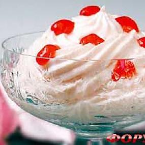 Десерт творожный с малиной