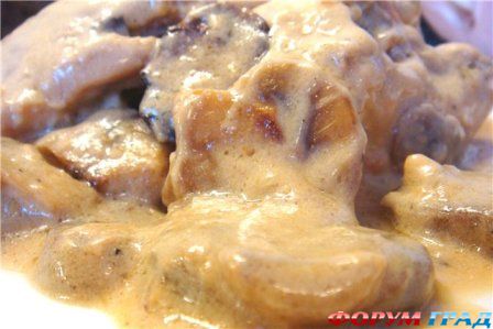 Курица в грибной подливе